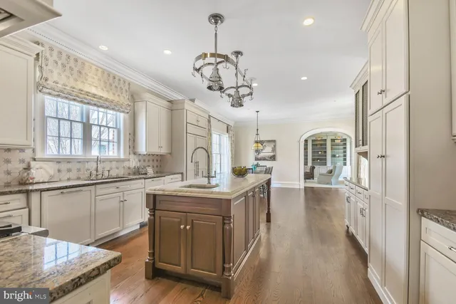 $4,950,000 | 1935 Foxview Circle Northwest, Washington, DC 20007