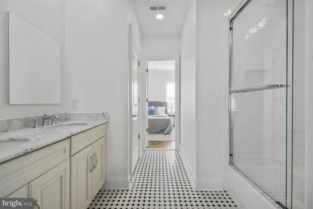 $4,950,000 | 1935 Foxview Circle Northwest, Washington, DC 20007