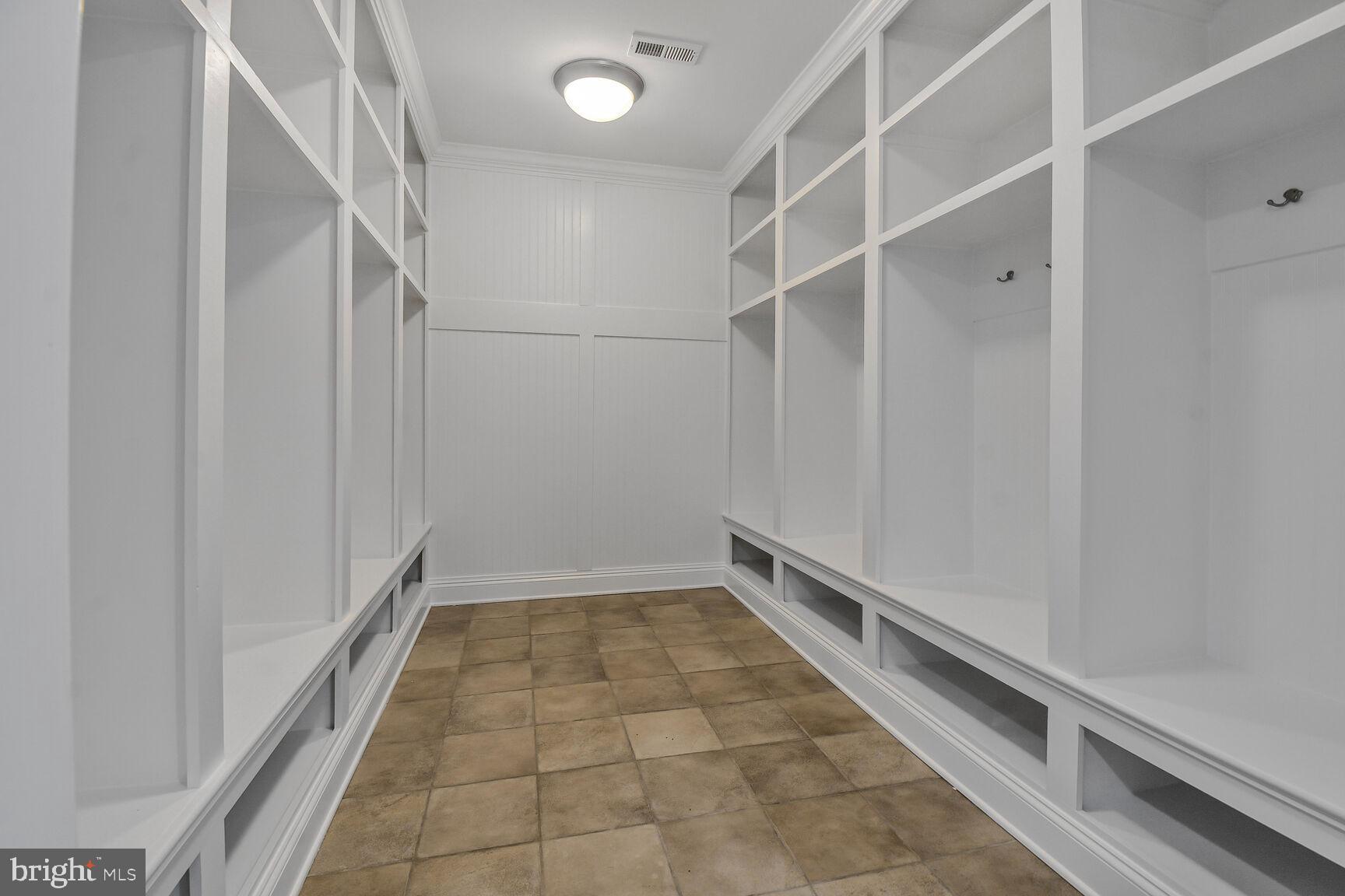 1935 Foxview Circle Northwest Washington, DC 20007 - Photo 45 of 52 a view of an empty walk in closet