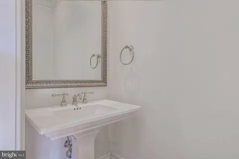 $4,950,000 | 1935 Foxview Circle Northwest, Washington, DC 20007