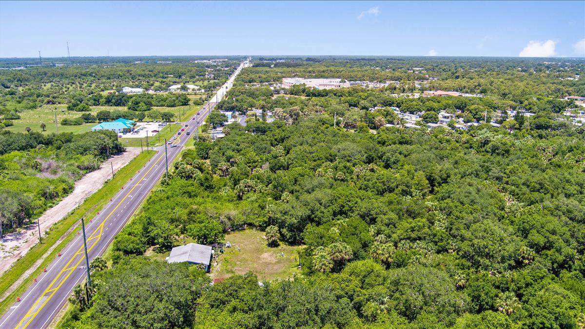 880 Malabar Road Malabar, FL 32950 - Photo 2 of 7 a view of a city