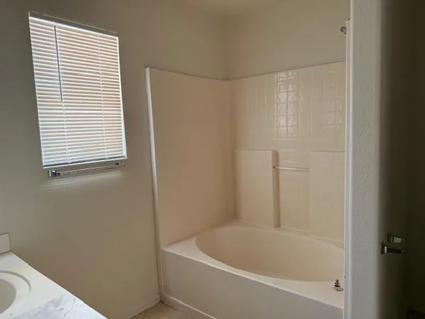 $2,050 | 9427 West Ironwood Drive, Peoria, AZ 85345
