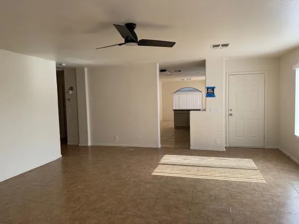 $2,050 | 9427 West Ironwood Drive, Peoria, AZ 85345