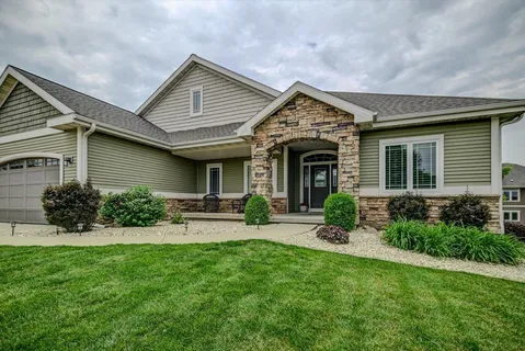 $760,000 | 825 Richard, Waunakee, WI 53597