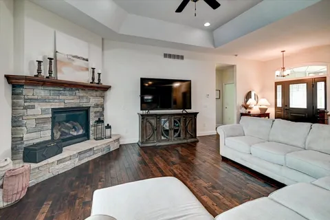 $760,000 | 825 Richard, Waunakee, WI 53597