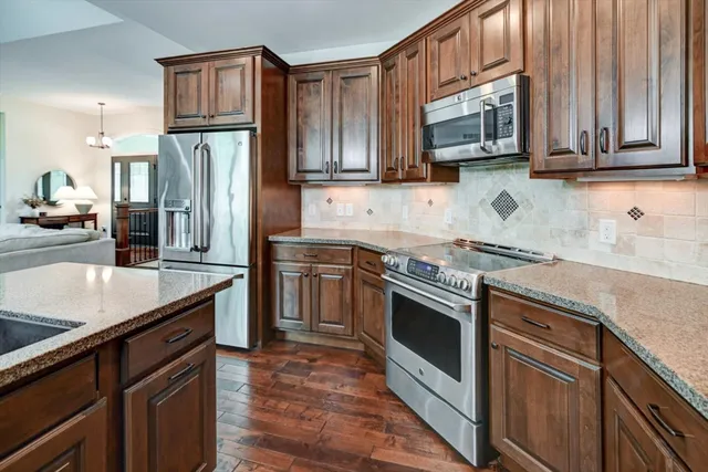 $760,000 | 825 Richard, Waunakee, WI 53597