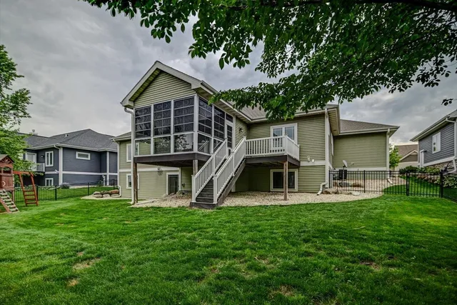 $760,000 | 825 Richard, Waunakee, WI 53597