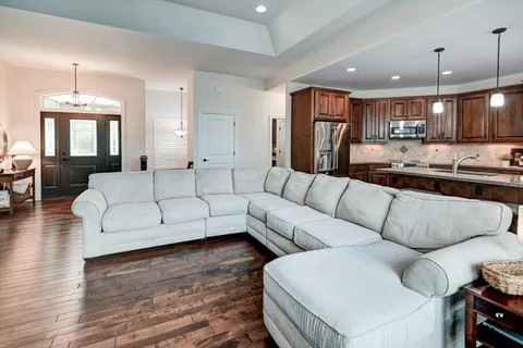 $760,000 | 825 Richard, Waunakee, WI 53597