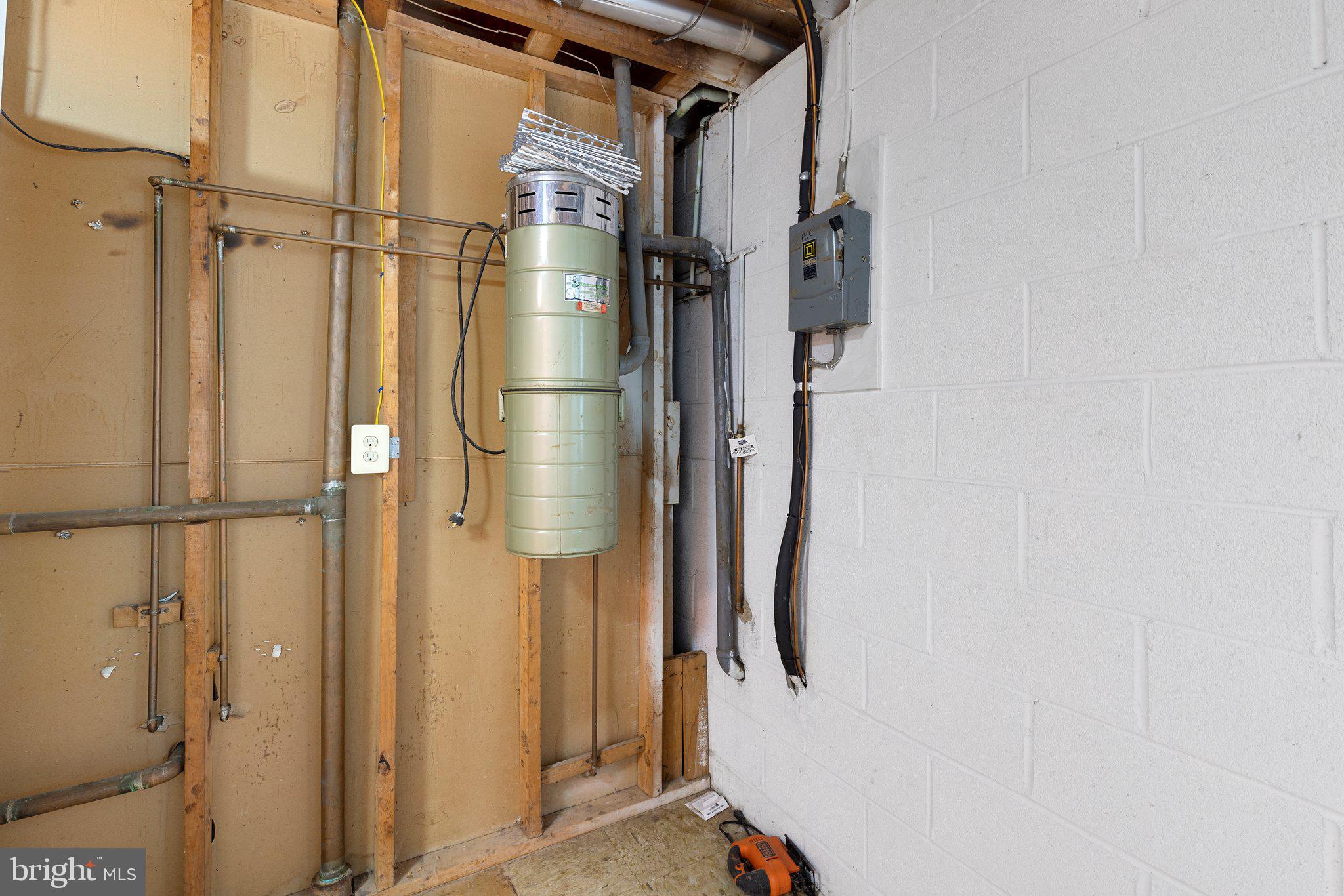 14201 Sturtevant Road Silver Spring, MD 20905 - Photo 53 of 53 Vacuum system