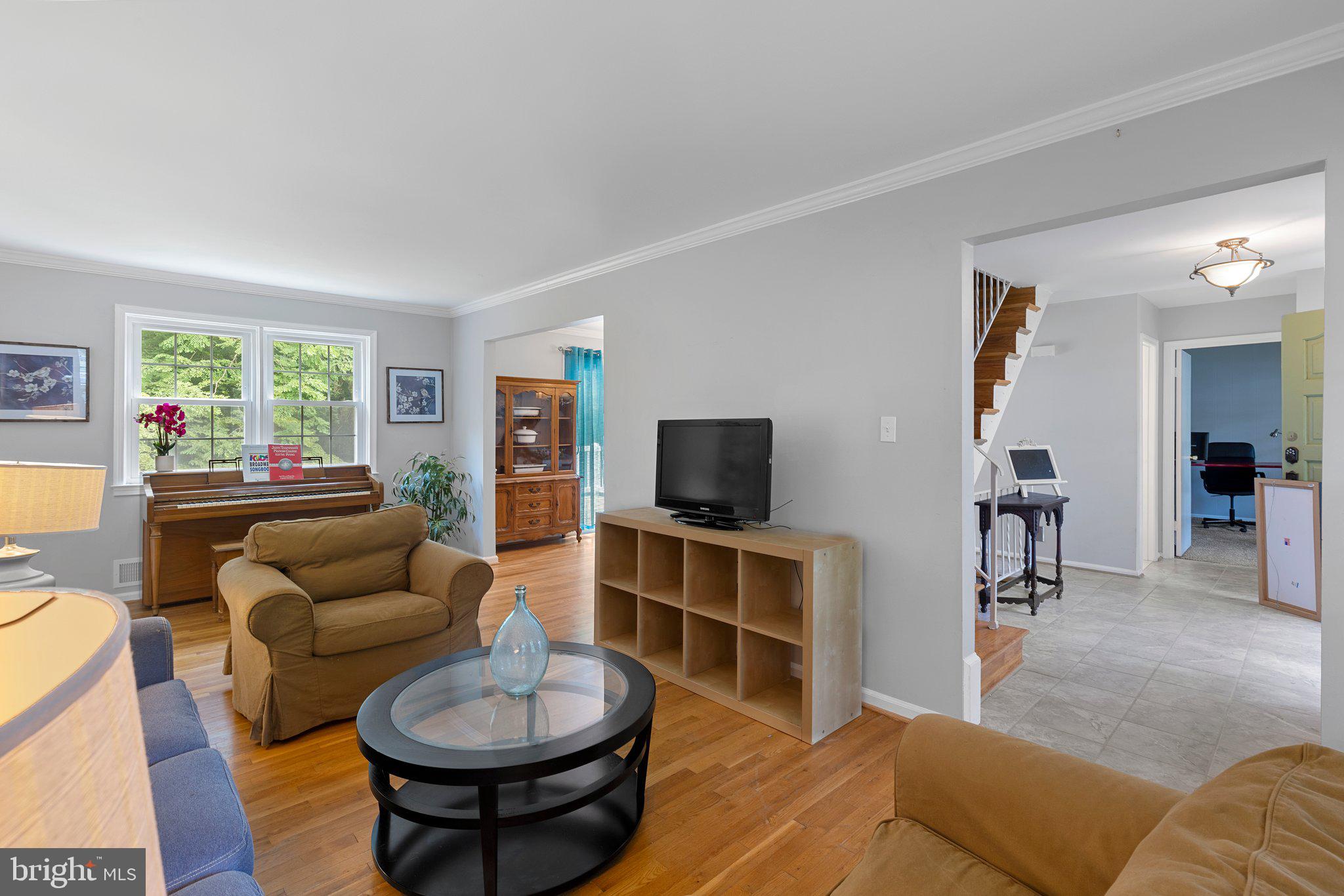 14201 Sturtevant Road Silver Spring, MD 20905 - Photo 8 of 53 Living room