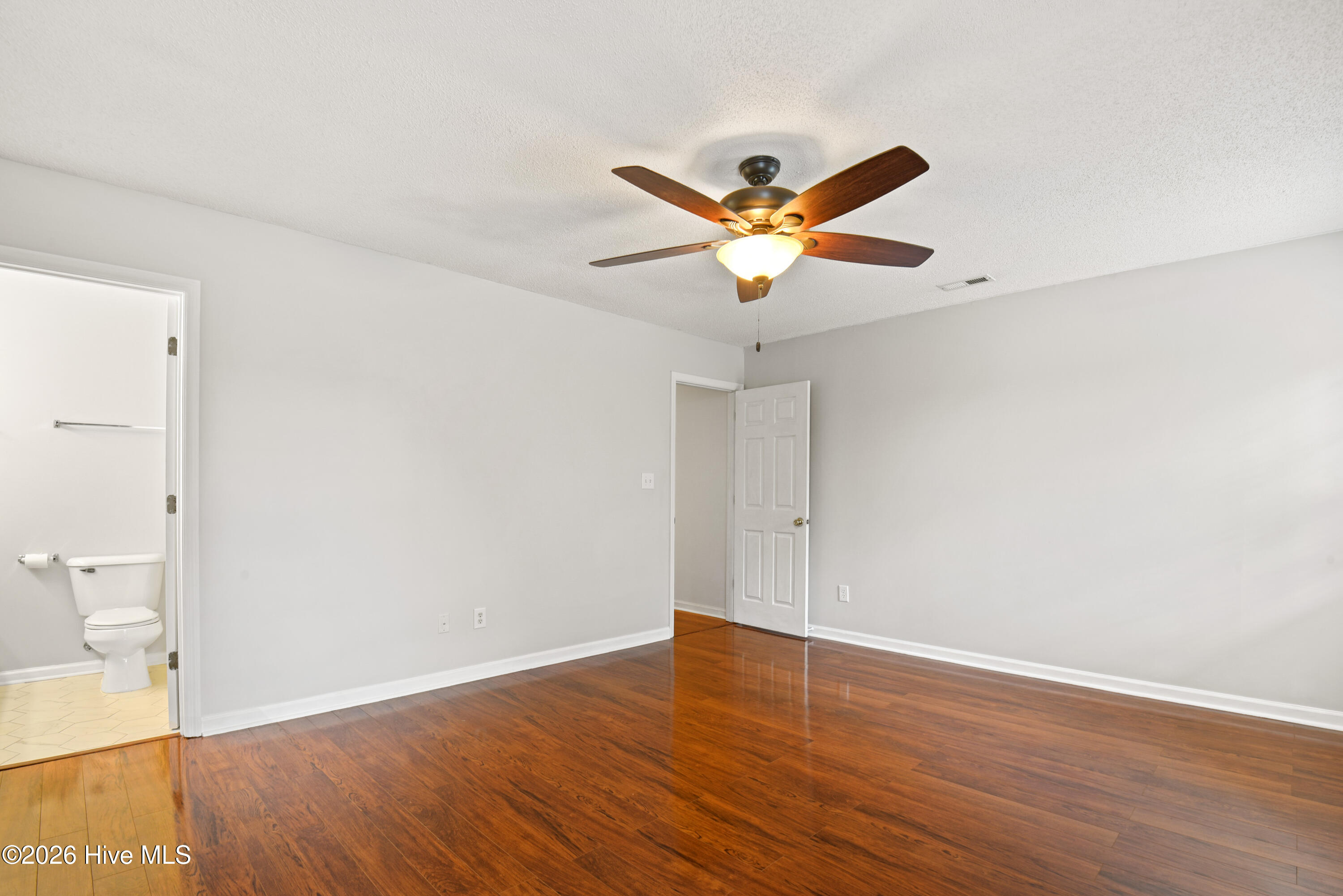 136 Charlton Road Hubert, NC 28539 - Photo 11 of 18 Gallery Image 11