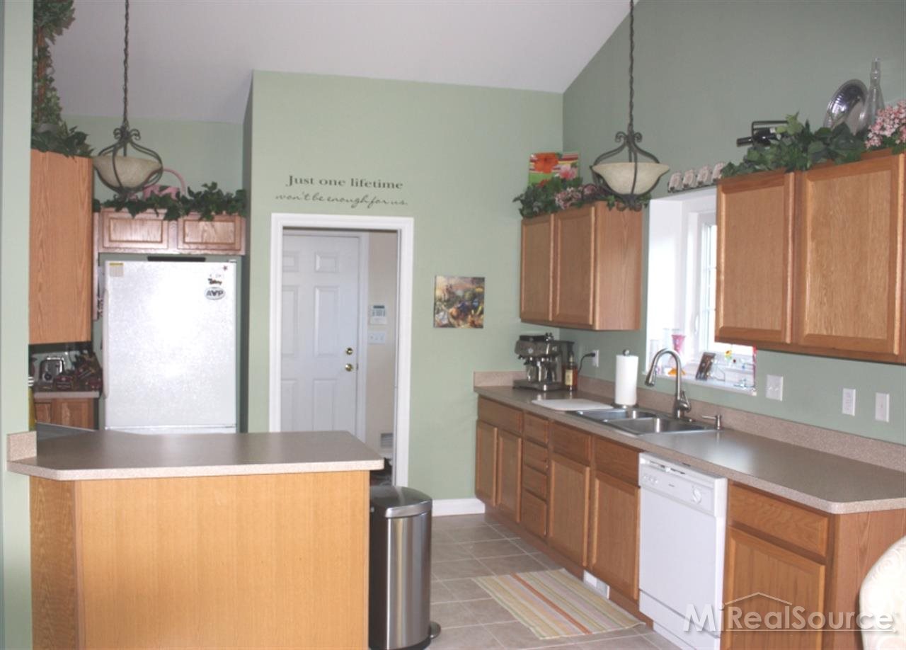 20 Rella Rae Avenue Marysville, MI 48040 - Photo 2 of 24 31164284-1.JPG