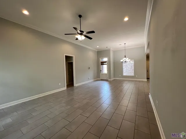 $1,950 | 27943 Meadow Hill Lane, Denham Springs, LA 70726