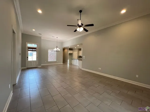 $1,950 | 27943 Meadow Hill Lane, Denham Springs, LA 70726