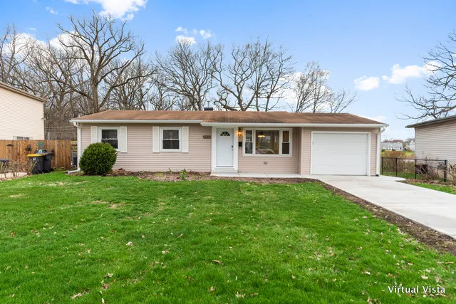 $2,400 | 206 Timber Trail, Streamwood, IL 60107
