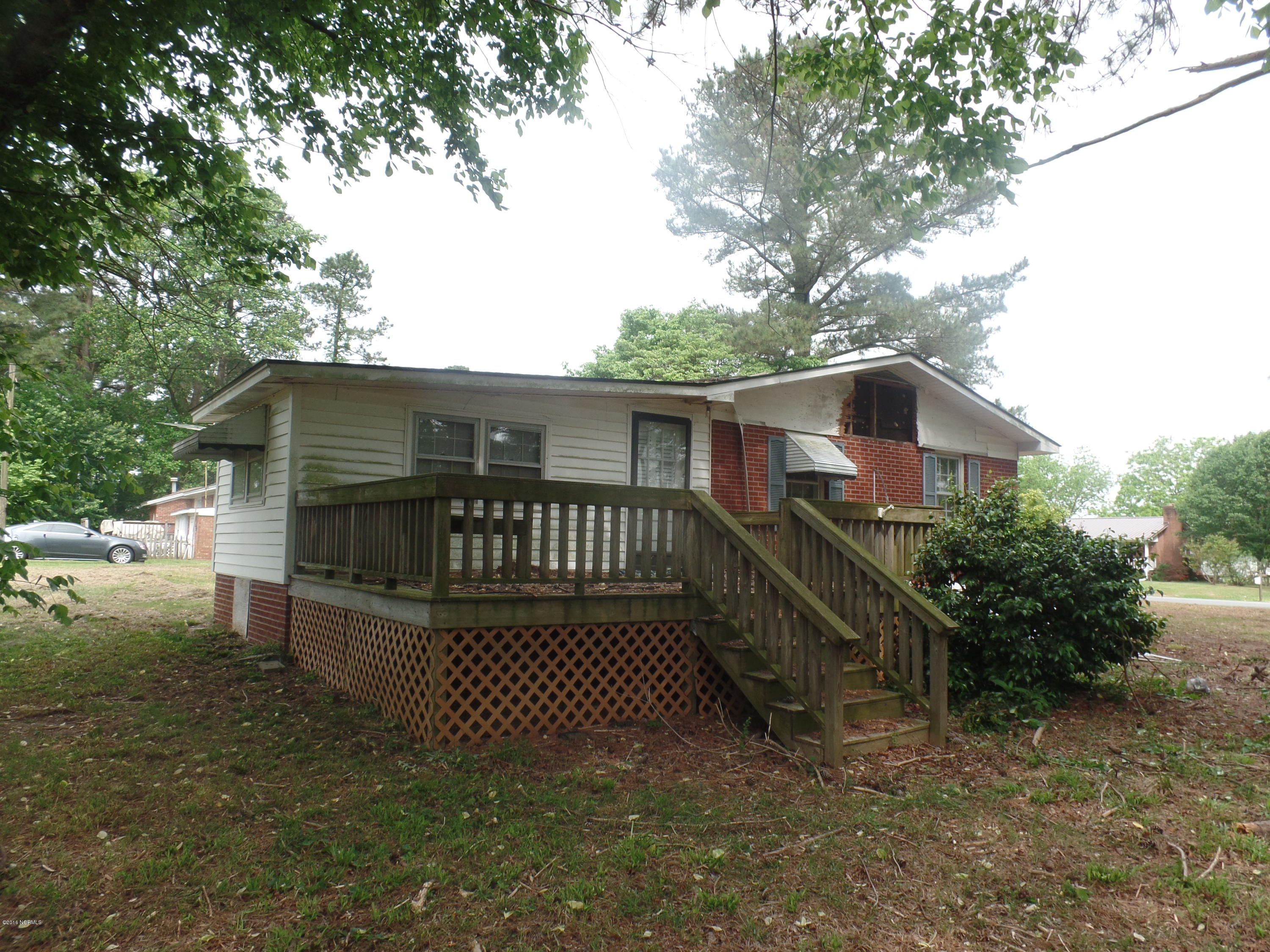 1041 Penny Branch Road Warsaw, NC 28398 - Photo 3 of 12 rear deck