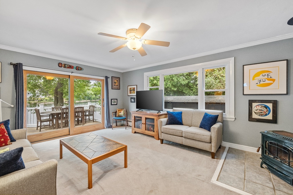 24 Log Cabin Road Lynn, MA 01904 - Photo 3 of 40 Gallery Image 3