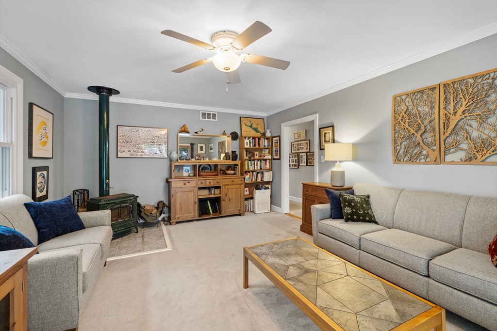 24 Log Cabin Road Lynn, MA 01904 - Photo 5 of 40 Gallery Image 5