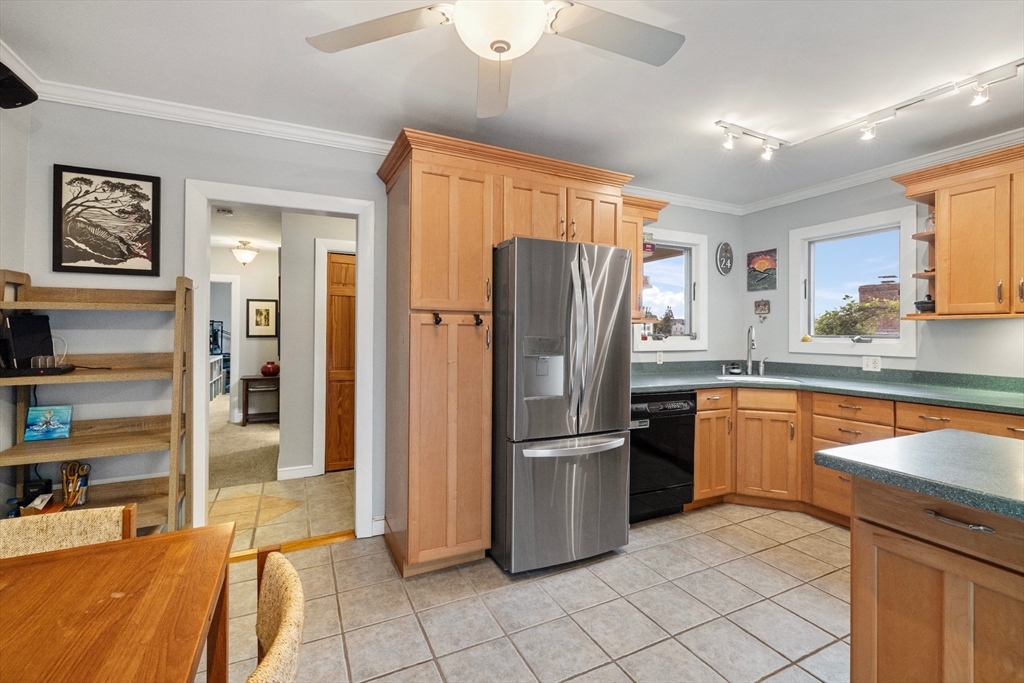 24 Log Cabin Road Lynn, MA 01904 - Photo 7 of 40 Gallery Image 7