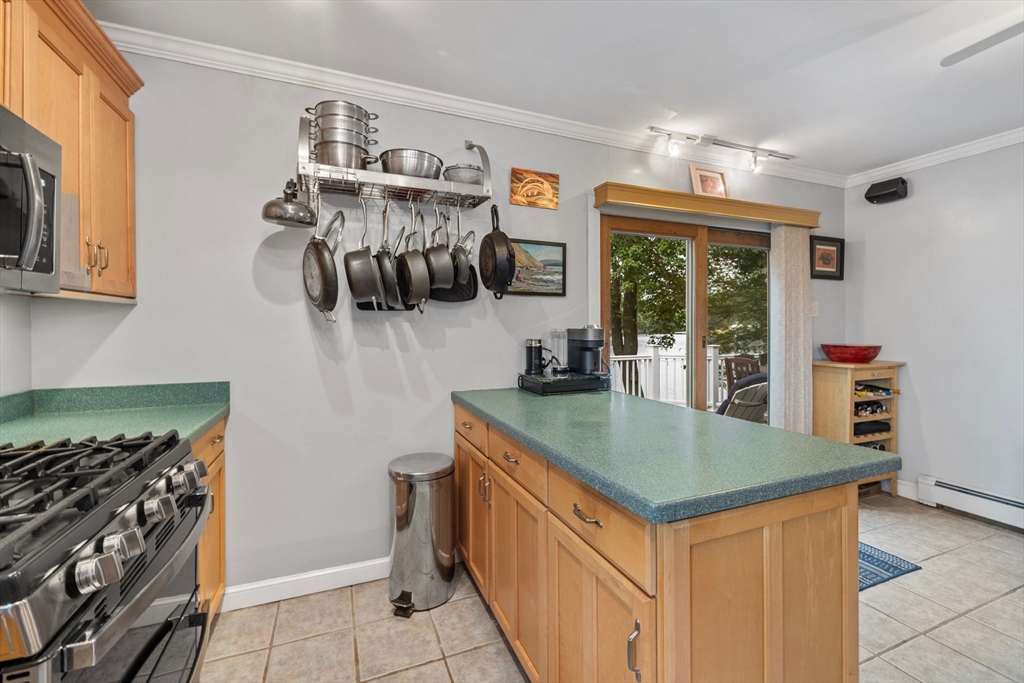 24 Log Cabin Road Lynn, MA 01904 - Photo 9 of 40 Gallery Image 9