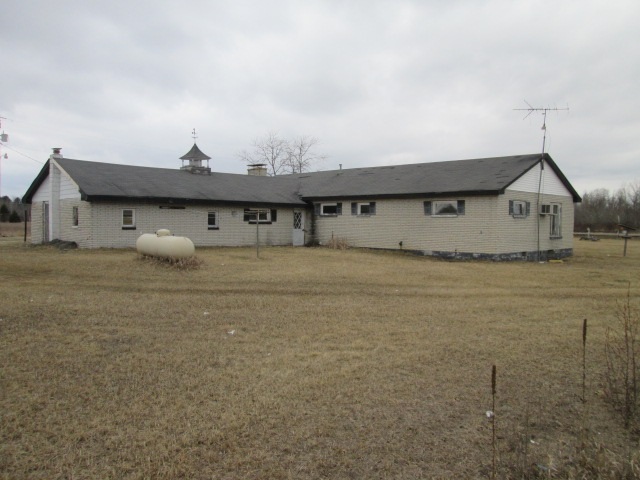 575 Ritchie Road Gladwin, MI 48624 - Photo 2 of 21