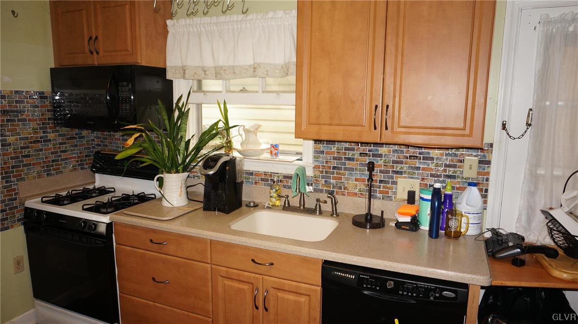 968 Juniper Road Hellertown, PA 18055 - Photo 12 of 33 Gallery Image 12