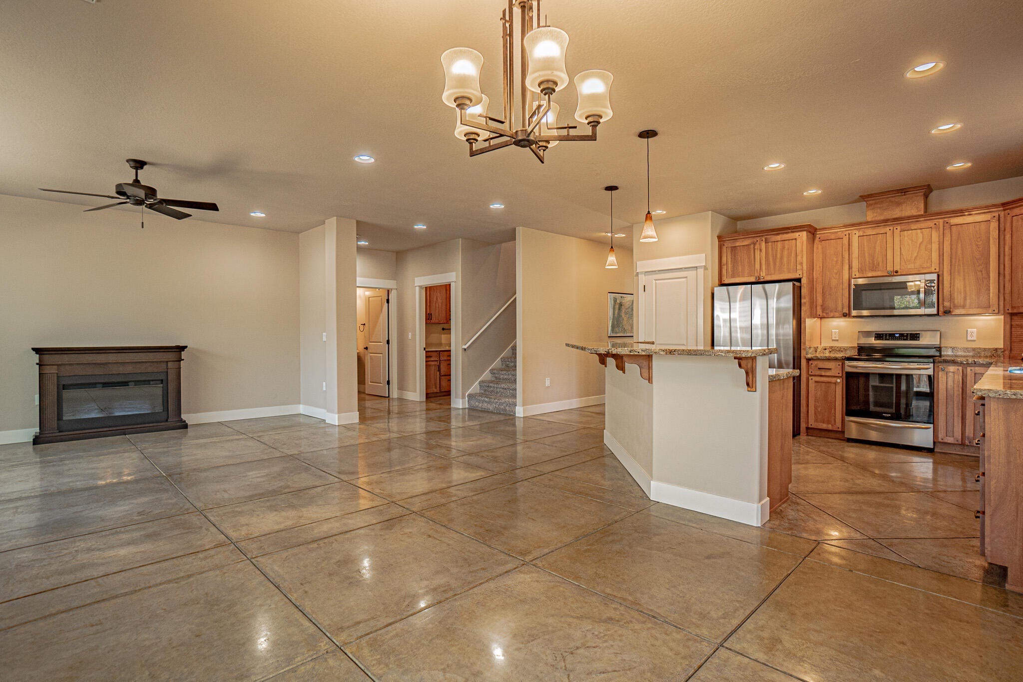 1101 Lithia Way Talent, OR 97540 - Photo 13 of 68 DSC02324-HDR