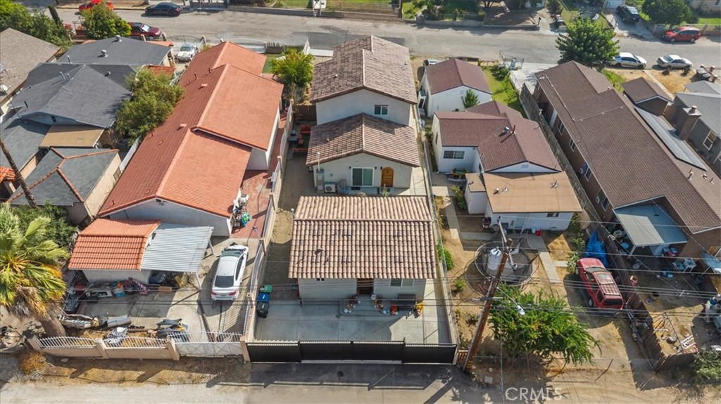 1475 North Holly Avenue Colton, CA 92324 - Photo 38 of 45 an aerial view of multiple houses