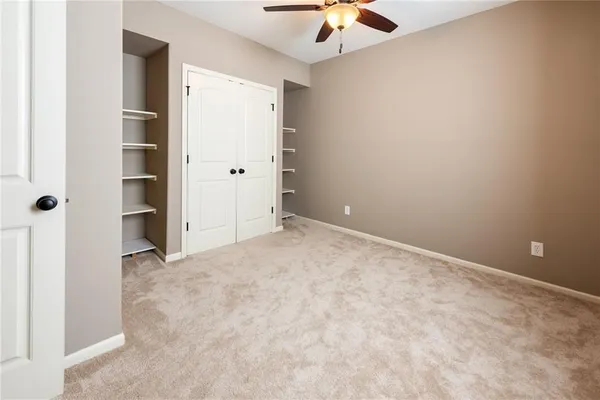 $429,900 | 194 North Camelot Drive, Liberty, MO 64068