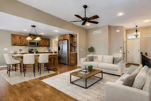 $429,900 | 194 North Camelot Drive, Liberty, MO 64068