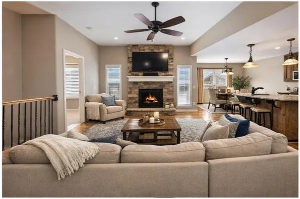 $429,900 | 194 North Camelot Drive, Liberty, MO 64068