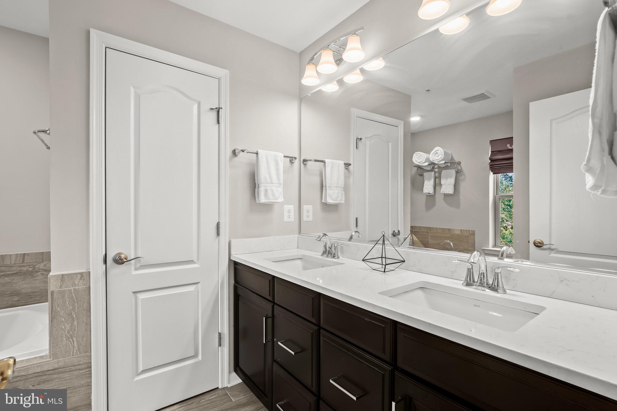 2940 Timberneck Way Hanover, MD 21076 - Photo 22 of 55 Primary Bath