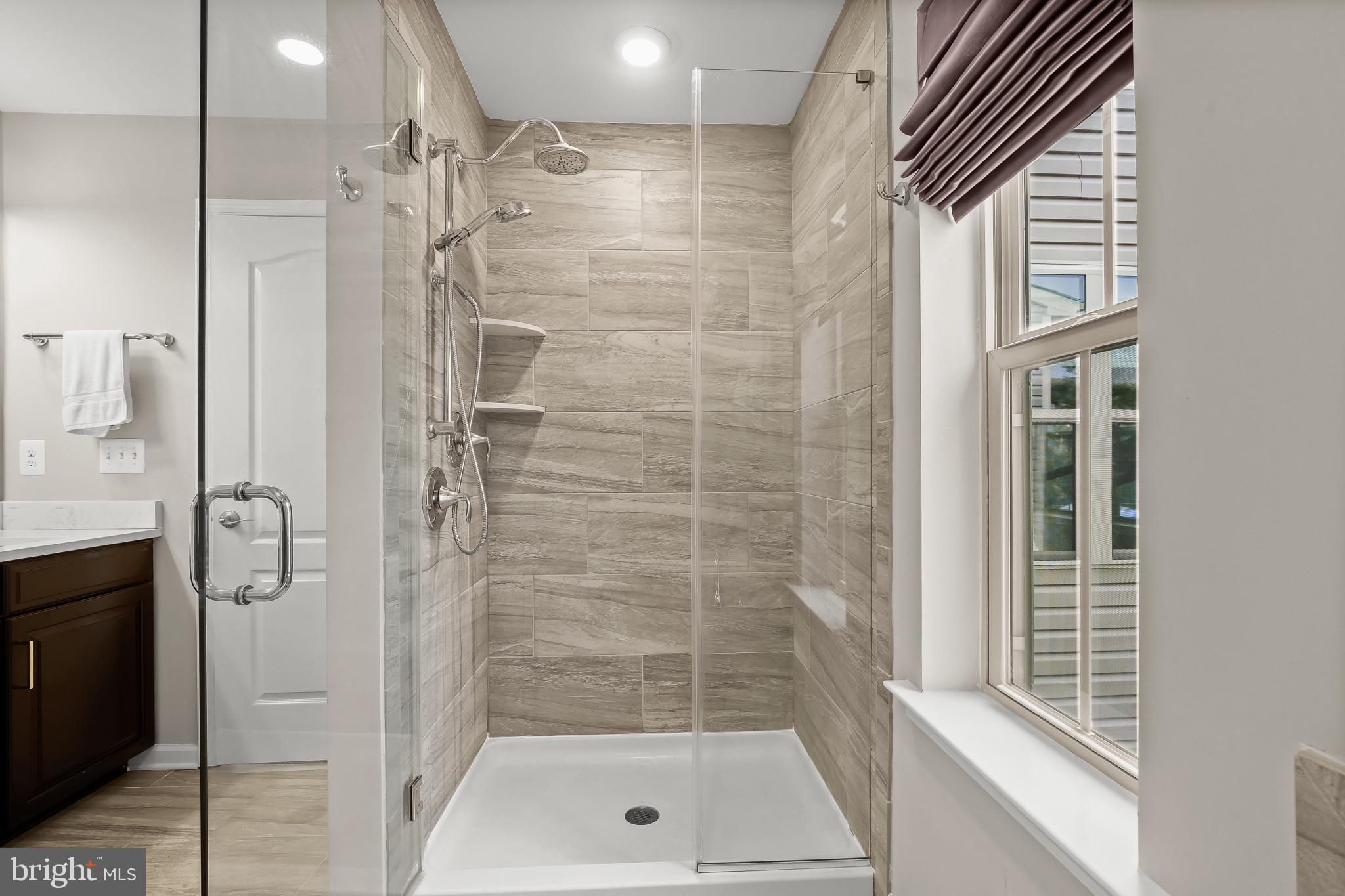 2940 Timberneck Way Hanover, MD 21076 - Photo 24 of 55 Primary Bath