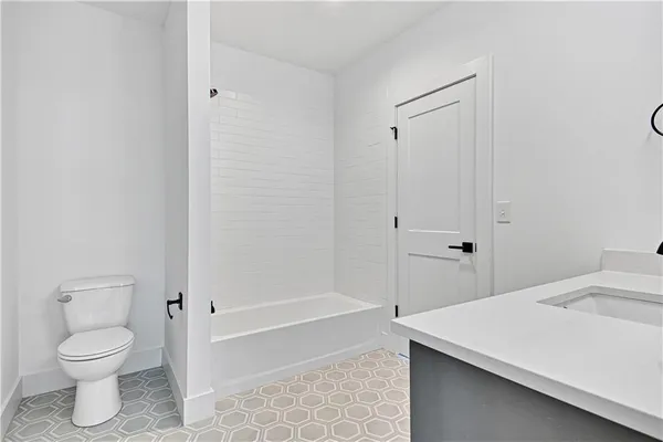 $599,330 | 13481 West 174th Place, Overland Park, KS 66221