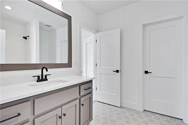 $599,330 | 13481 West 174th Place, Overland Park, KS 66221