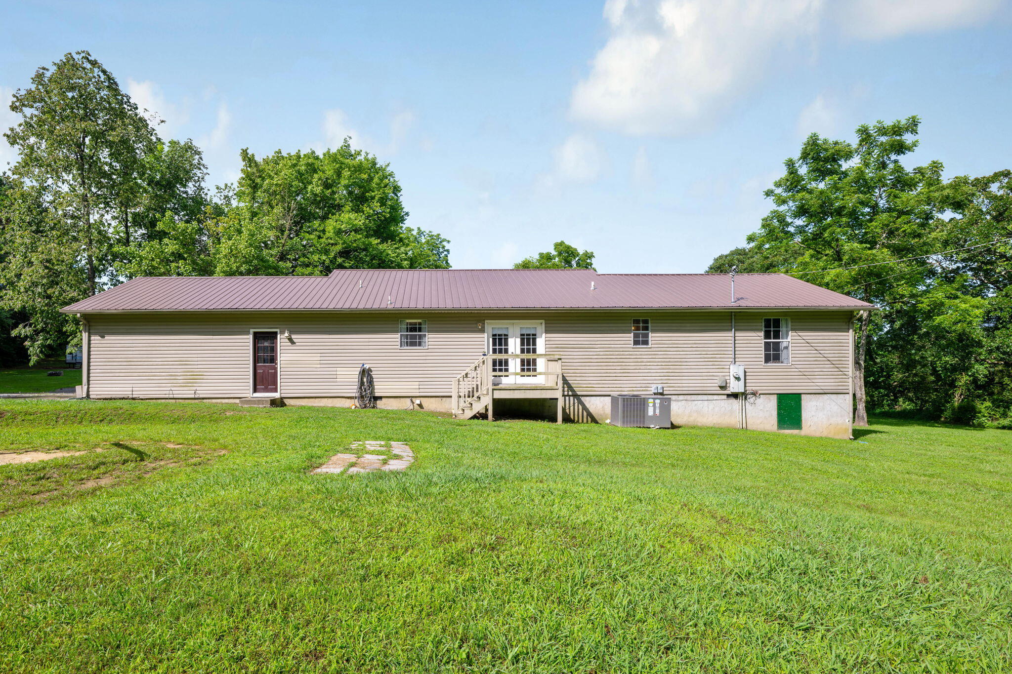 968 Worley Chapel Road Trenton, GA 30752 - Photo 4 of 40 back yard