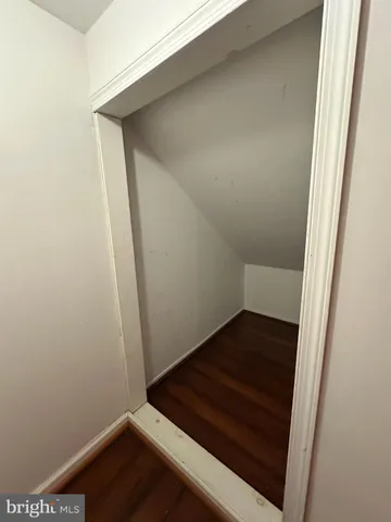 a view of walk in closet