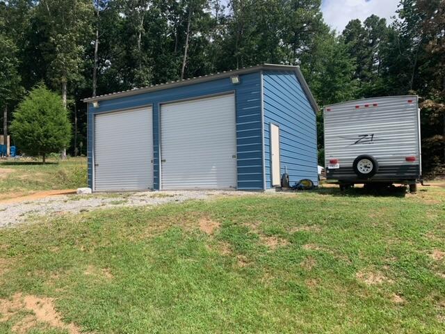 2338 Garretts Chapel Road Chickamauga, GA 30707 - Photo 21 of 30 21 garage
