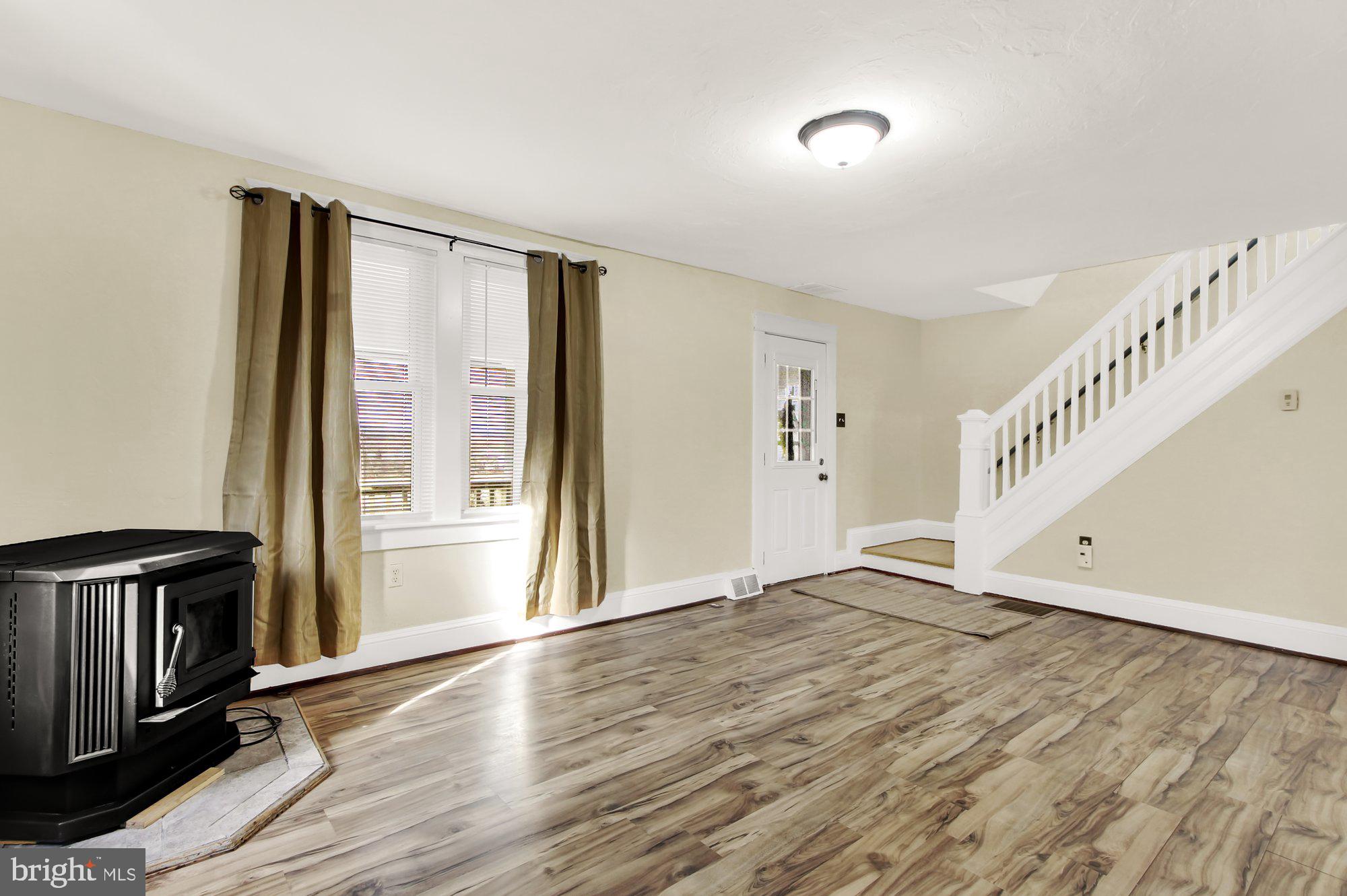 6846 Cannery Court Spring Grove, PA 17362 - Photo 2 of 28 Gallery Image 2