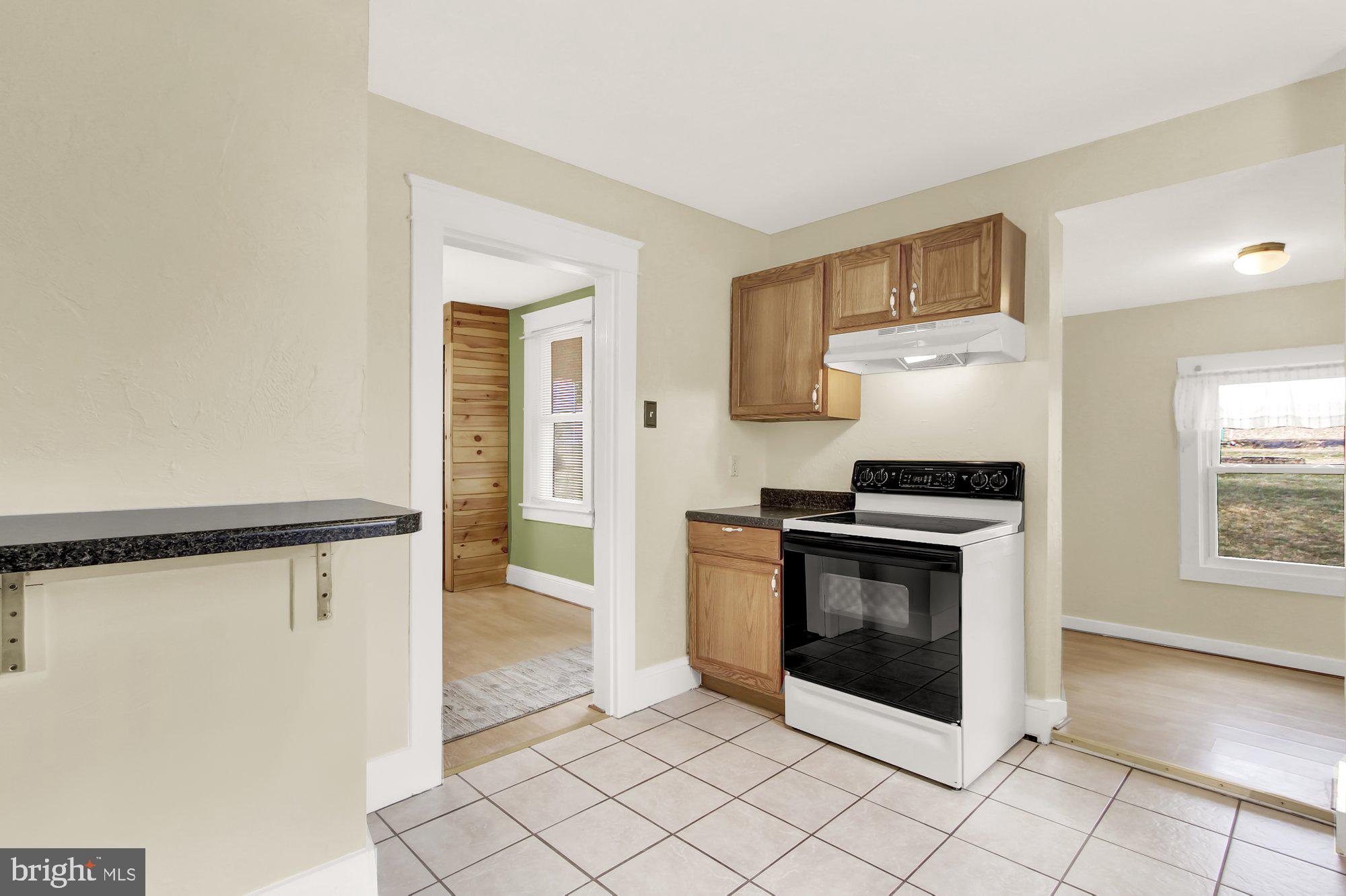 6846 Cannery Court Spring Grove, PA 17362 - Photo 12 of 28 Gallery Image 12