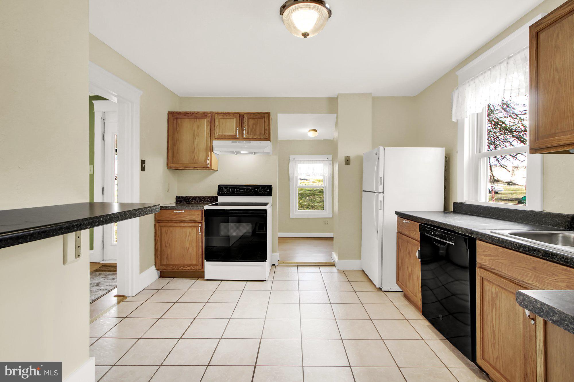 6846 Cannery Court Spring Grove, PA 17362 - Photo 14 of 28 Gallery Image 14