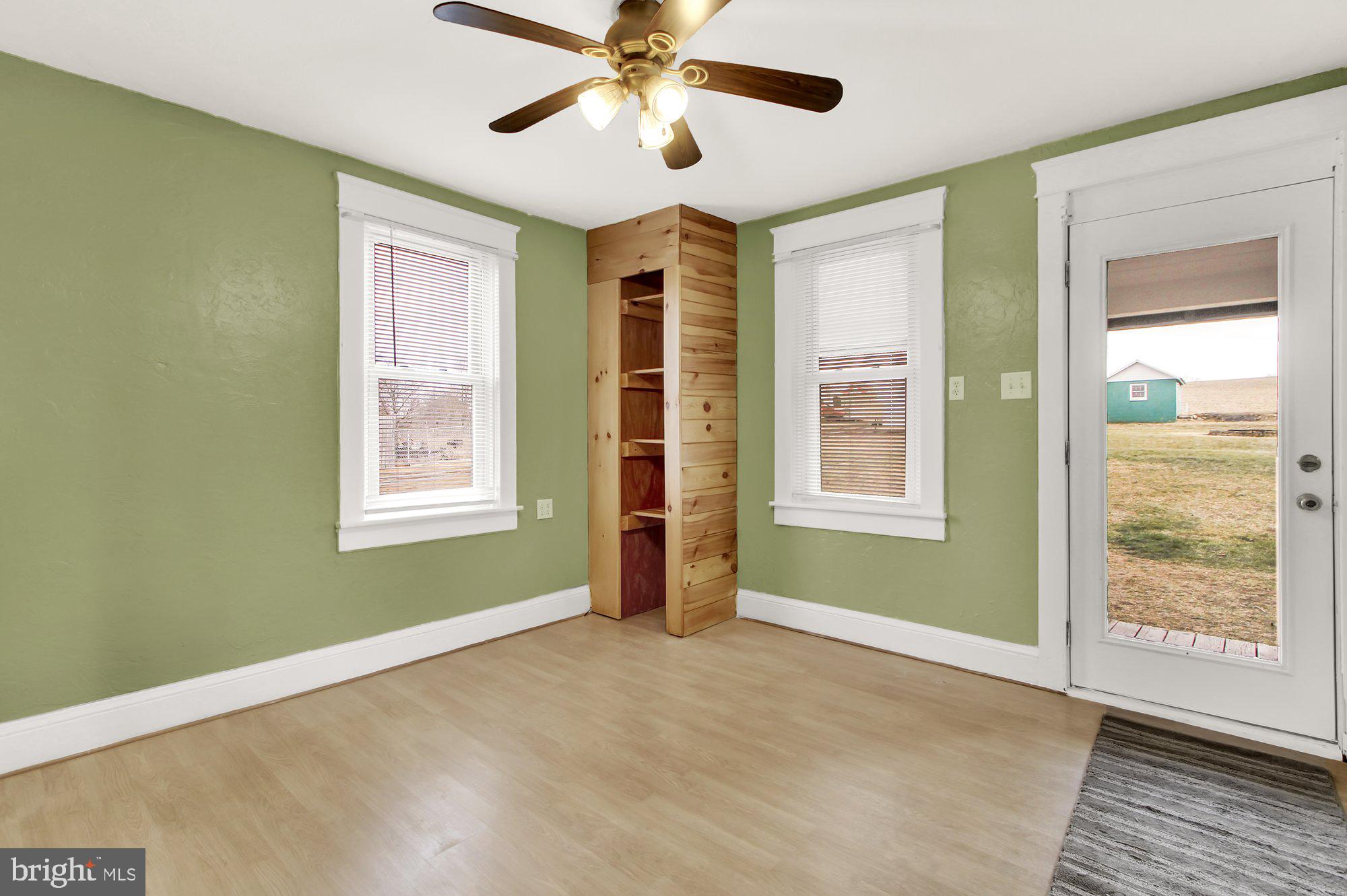 6846 Cannery Court Spring Grove, PA 17362 - Photo 6 of 28 Gallery Image 6