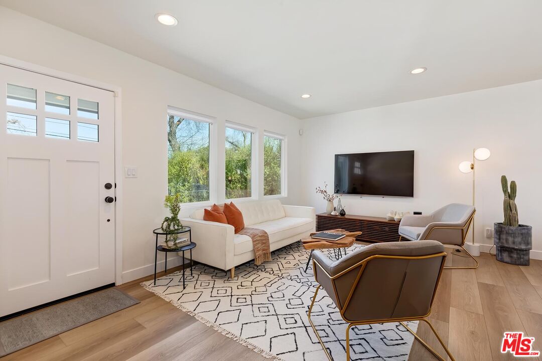11674 Port Road Culver City, CA 90230 - Photo 6 of 40 Gallery Image 6