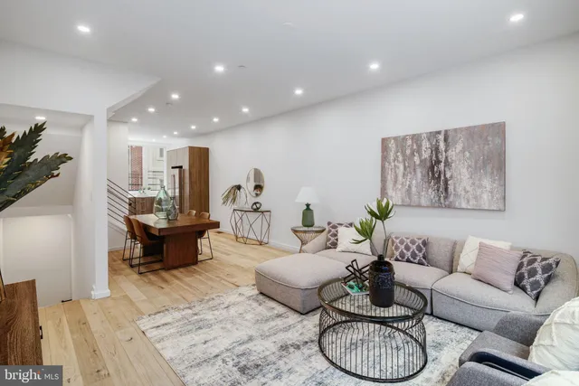 $4,750 | 306 Poplar Street, Philadelphia, PA 19123