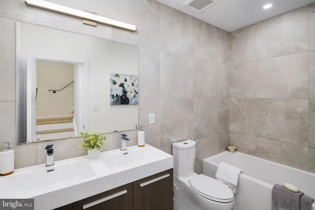 $4,750 | 306 Poplar Street, Philadelphia, PA 19123