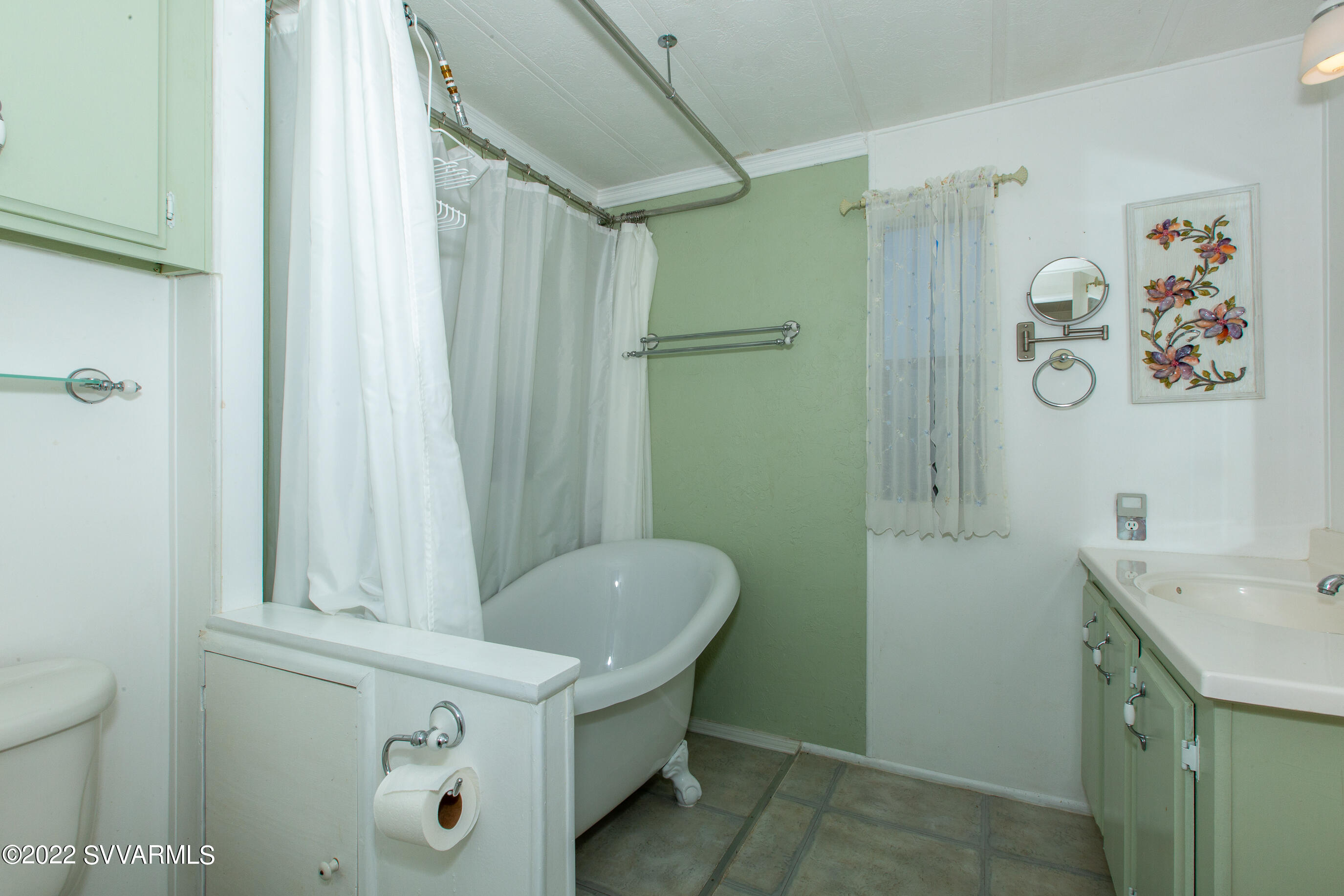 3765 East Valley Vista Road Rimrock, AZ 86335 - Photo 12 of 20 a bathroom with a sink a toilet and shower