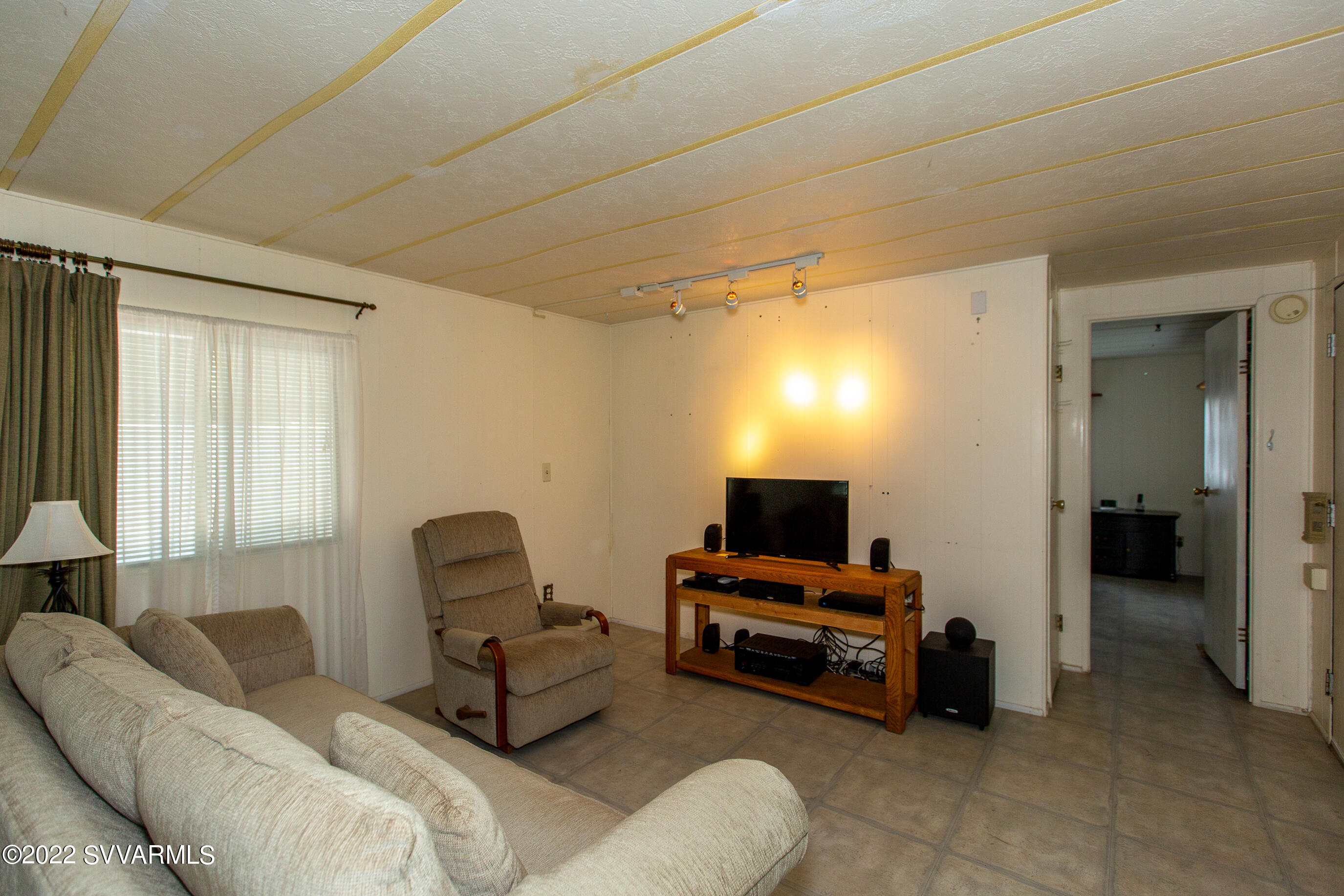 3765 East Valley Vista Road Rimrock, AZ 86335 - Photo 5 of 20 a living room with furniture and a piano