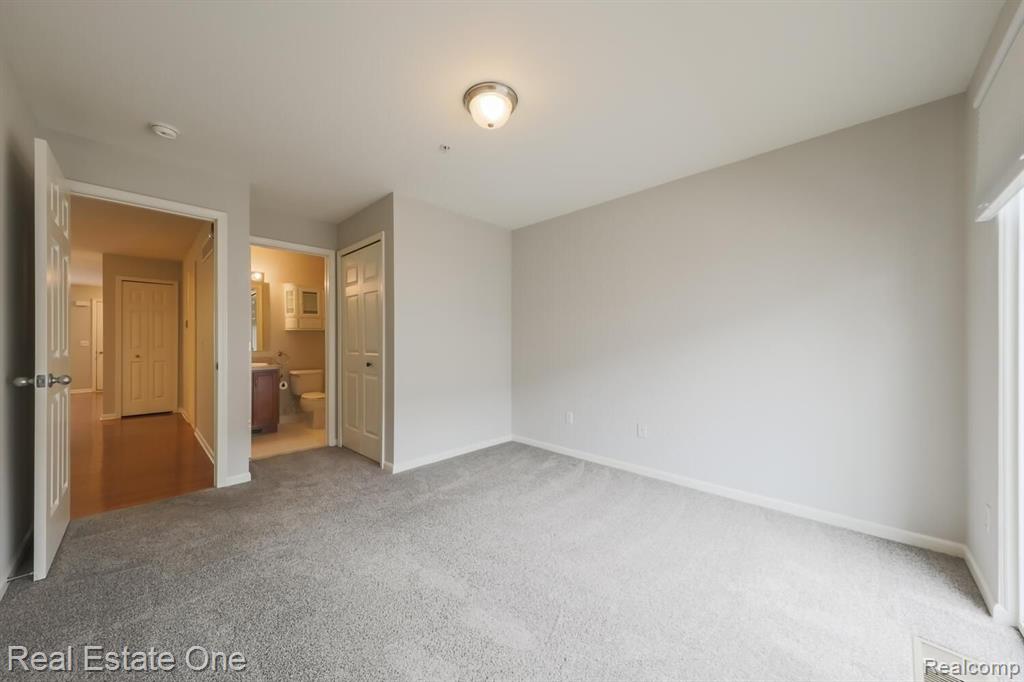 1099 Beaver Run, Unit 76 Troy, MI 48083 - Photo 13 of 28