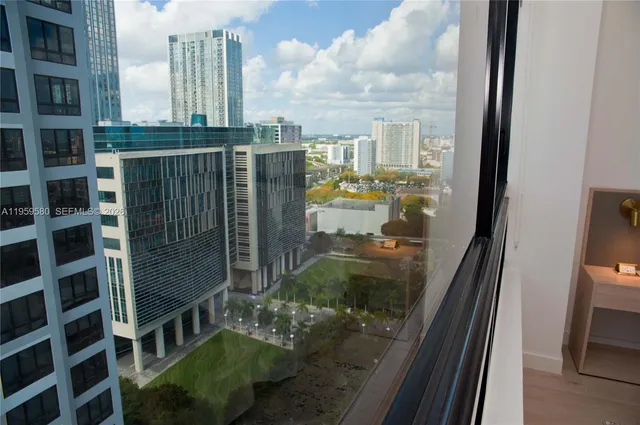 $469,000 | 225 North Miami Avenue, Unit 2306, Miami, FL 33128