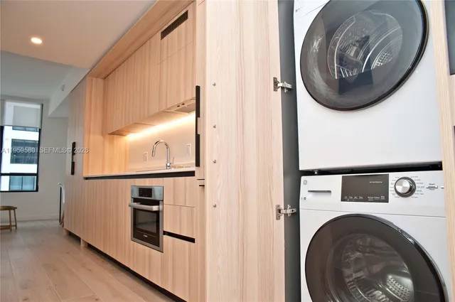 $469,000 | 225 North Miami Avenue, Unit 2306, Miami, FL 33128